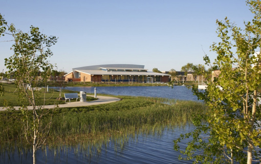centralcollege_00152studentcntr_ext_pond