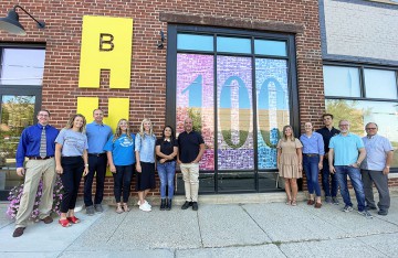 100 RAGBRAI group picture-sm