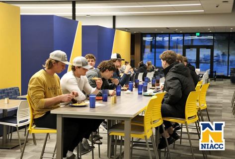 dining-center-opening-eaters
